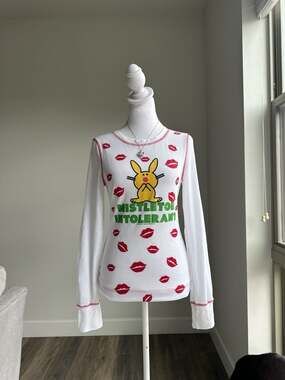 Vintage Y2K It’s Happy Bunny Mistletoe Intolerant Long Sleeve Ribbed Graphic Tee
